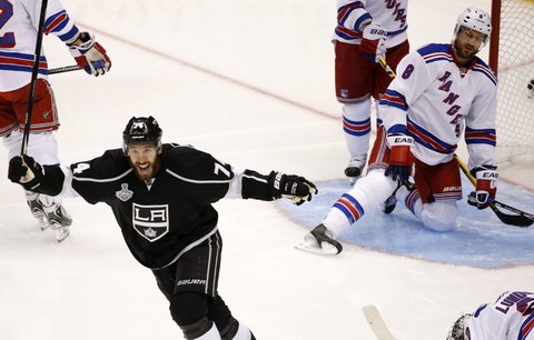 Dwight King přispěl v play off k vítězství Stanley Cupu jedenácti body.