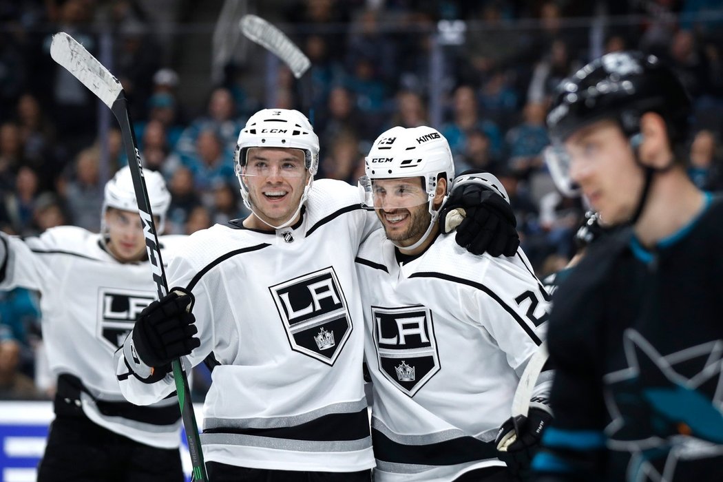 Martin Frk dvěma zásahy nasměroval Los Angeles k výhře 3:2 v prodloužení na ledě San Jose.