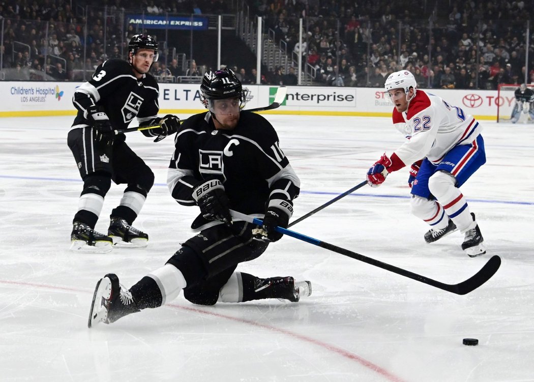 Anže Kopitar je slovinským fenoménem v NHL. V základní části odehrál už 1003 zápasů a nasbíral 888 bodů (312+576)