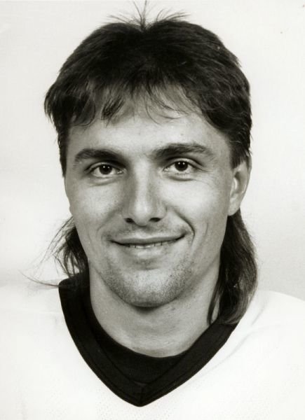 Bývalý obránce Petr Prajsler si zahrál NHL v jednom týmu s Waynem Gretzkym, velké kariéry se ale nedočkal
