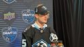 Ve druhém kole draftu si Utah vybral jako 46. hráče obránce Maxe Pšeničku