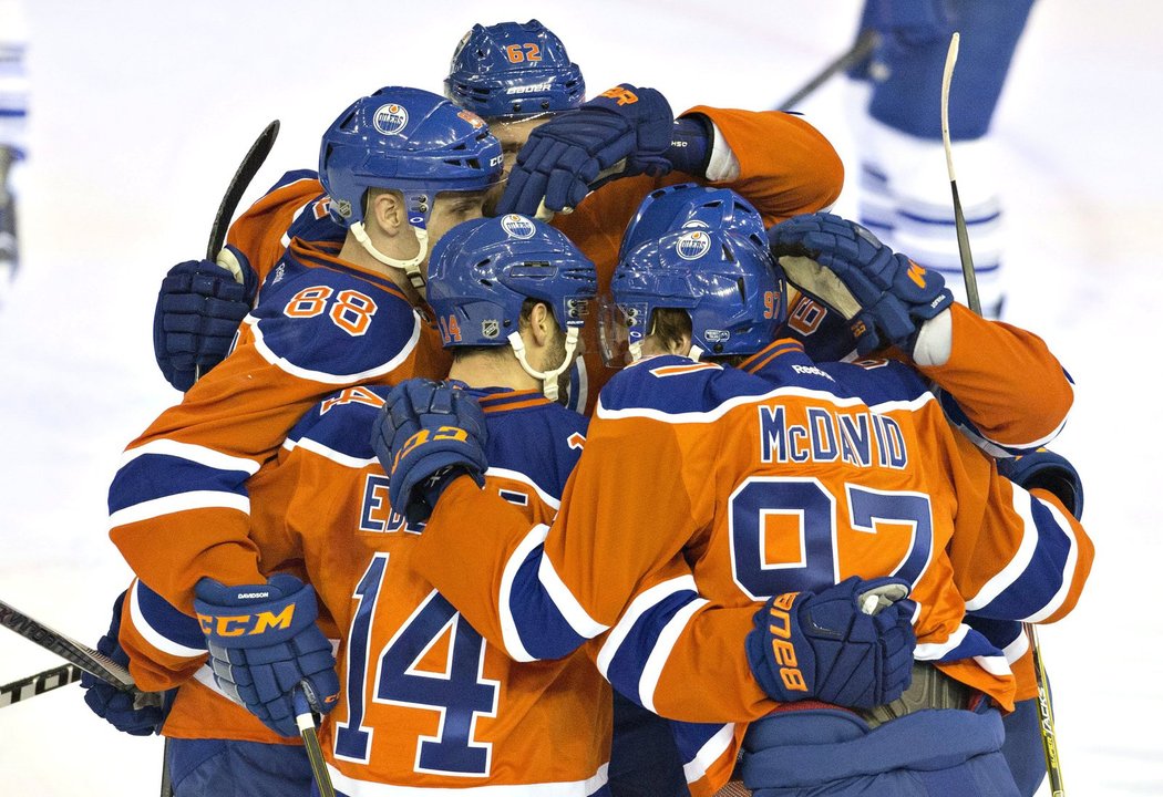 Hráči Edmontonu potěšili fanoušky jasnou výhrou v kanadském derby nad Torontem