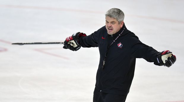 Todd McLellan vedl vloni v Praze kanadský dream team, teď dostal na starosti mláďata Severní Ameriky Todd McLellan vedl vloni v Praze kanadský dream team, teď dostal na starosti mláďata Severní Ameriky