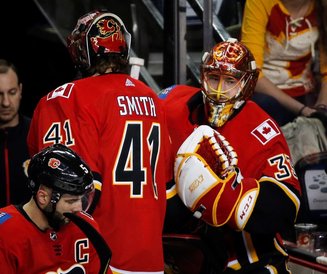 Mike Smith po šesti gólech San Jose střídal a ve třetí třetině šel do branky David Rittich