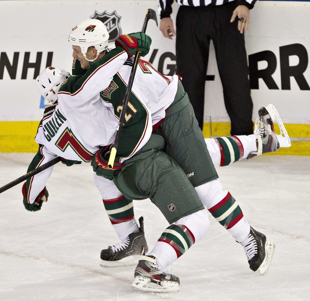 Matt Cullen dvěma góly rozhodl duel proti Edmontonu.