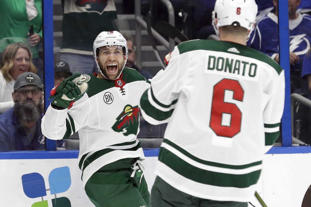 Jason Zucker dal nejlepšímu týmu ligy z Tampy tři góly