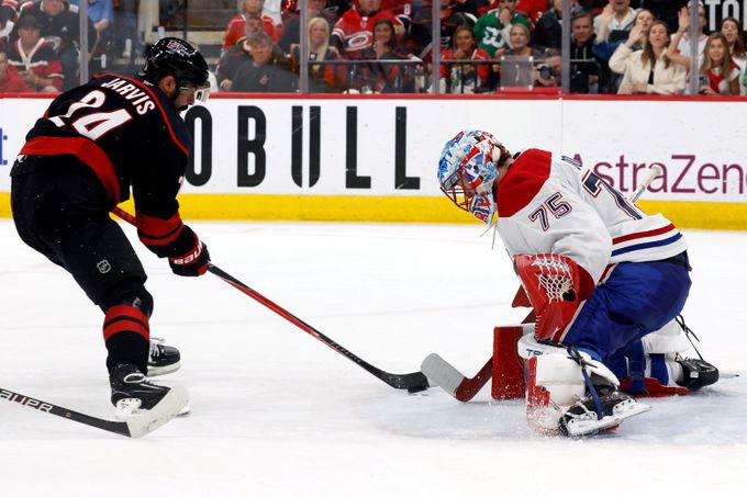 Carolina - Montreal 2:6. Canes poprvé v play off padli, Dobeš jde v sérii do vedení Carolina - Montreal 2:6. Canes poprvé v play off padli, Dobeš jde v sérii do vedení