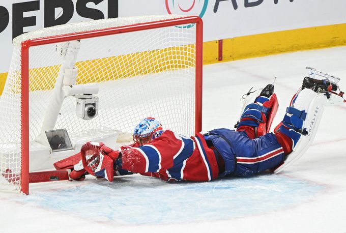 Montreal - Carolina 0:4. Dobeš je krok od vyřazení, Canadiens vyšli gólově naprázdno Montreal - Carolina 0:4. Dobeš je krok od vyřazení, Canadiens vyšli gólově naprázdno