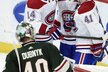 Tomáš Plekanec (vlevo) se raduje s Brendanem Gallagherem z jeho gólu do sítě Minnesoty