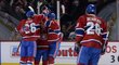 Hokejisté Montrealu slaví vyrovnávací gól Tomáše Fleischmanna (uprostřed) proti Vancouveru