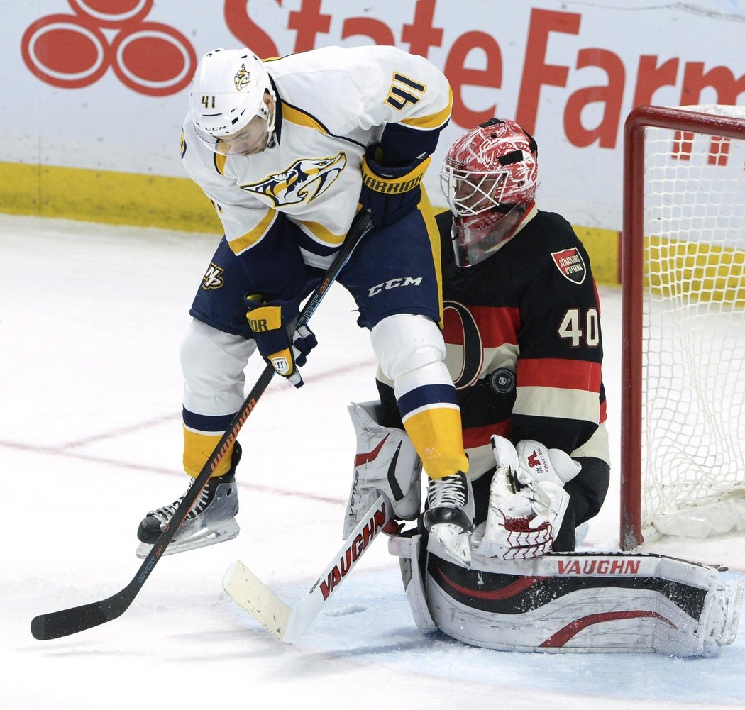 Taylor Beck z Nashvillu stínil, brankář Robin Lehner z Ottawy přesto díky dobré poziční hře zvládl zasáhnout. Ottawa nakonec slavila výhru 3:2 i díky nahrávce českého útočníka Milana Michálka.