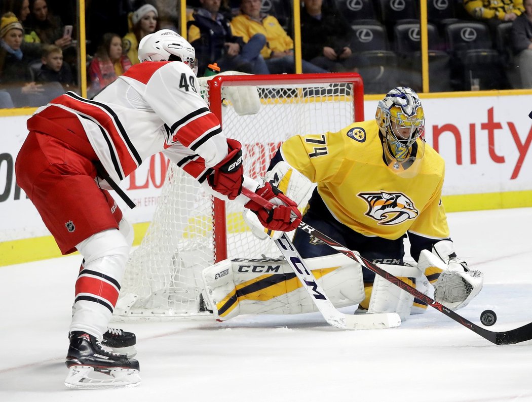 Carolina zaskočila posledního finalistu Stanley Cupu, na půdě Nashvillu vyhrála 4:1