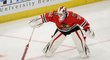 Kevin Lankinen v dresu Chicaga Blackhawks zatím září