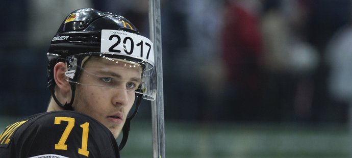 O osmnáctiletého syna českého emigranta a nynějšího kouče Hradce Králové se strhne mezi kluby NHL velký boj