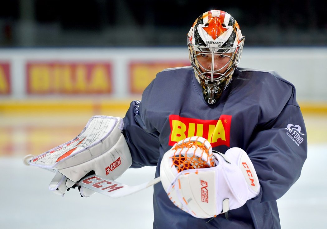 Gólman Michal Neuvirth absolvuje přípravu na novou sezonu se Spartou