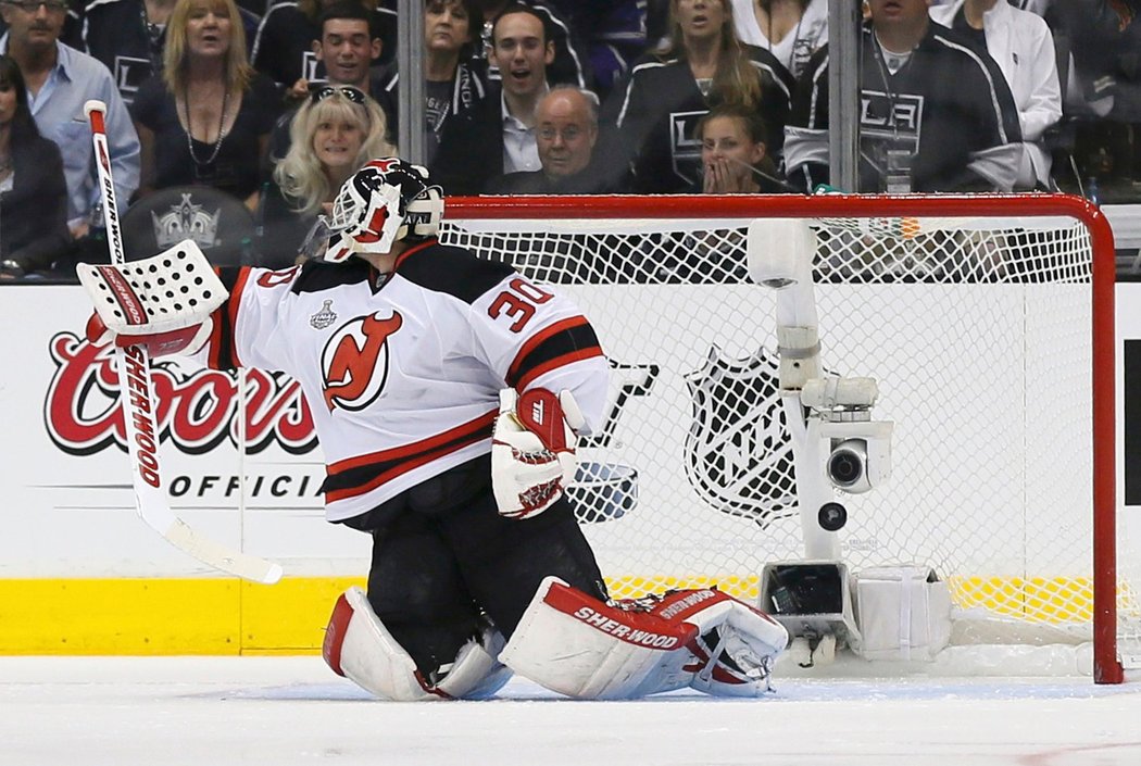 Jeff Carter skóruje za Brodeura podruhé, Devils prohrávají 4:0.