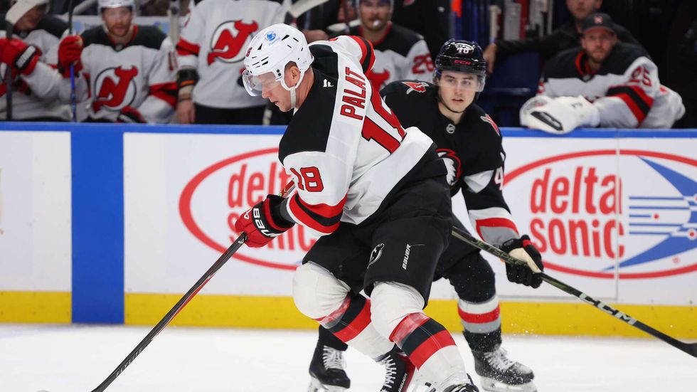 Ondřej Palát z New Jersey v utkání proti Buffalu