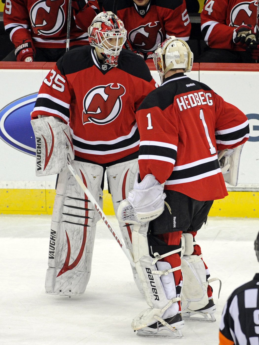 Krize v brankovišti Devils pokračuje, první minuty na ledě NHL si připsal i nováček Keith Kinkaid (35).