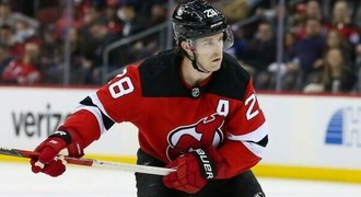 Přestupy NHL ONLINE: Columbus získal beka Devils, problém pro Jiříčka