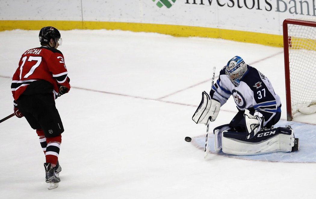 Pavel Zacha nájezd neproměnil a Devils prohráli