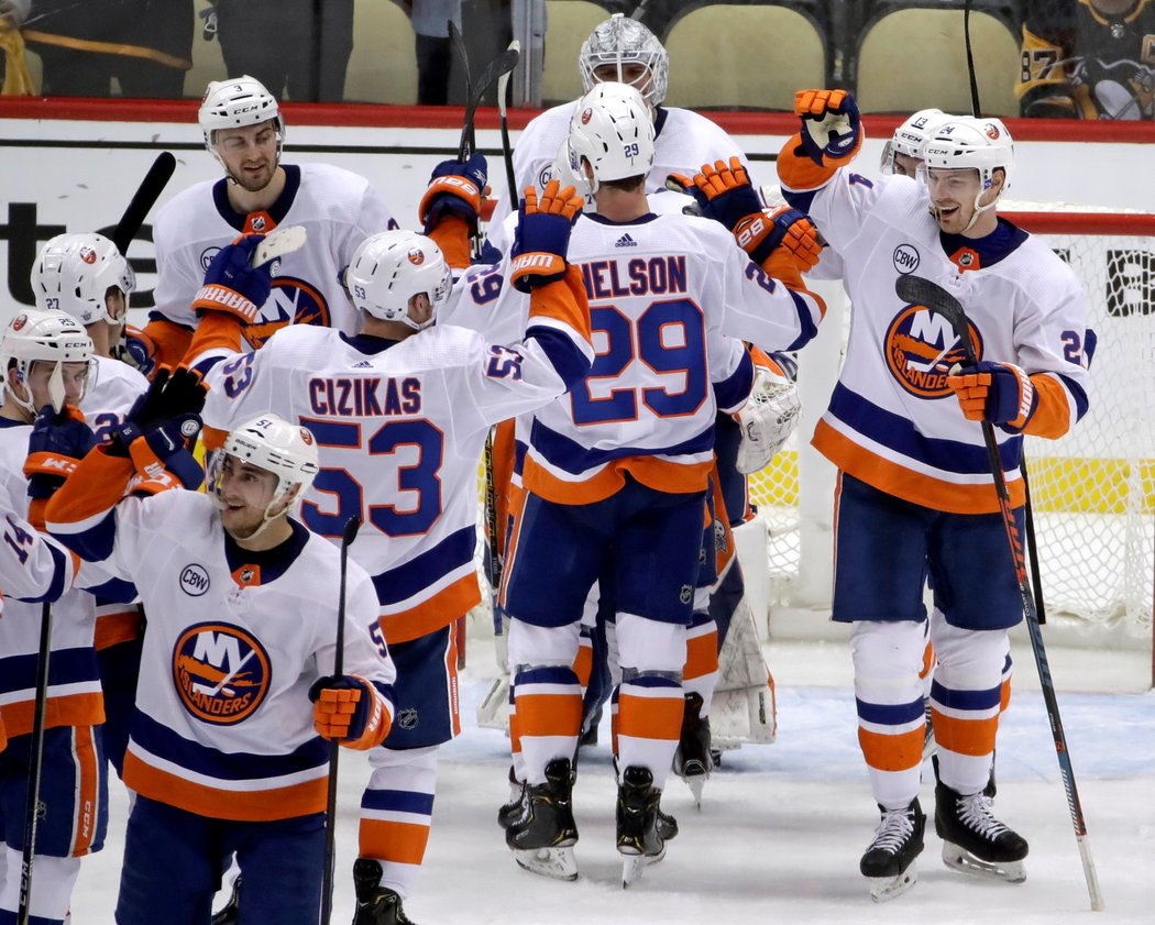 Islanders vyřadili v prvním kole Pittsburgh 4:0 na zápasy.