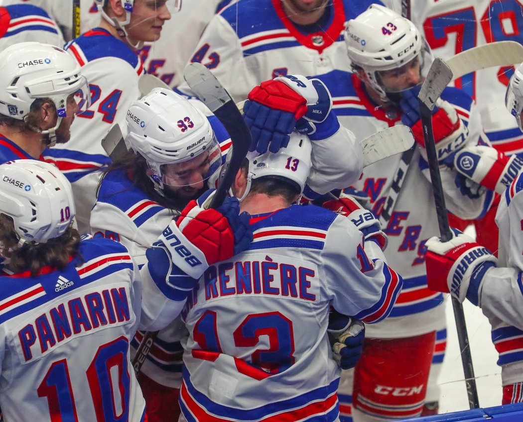 Alexis Lafréniere dal první gól v NHL a rozhodl v prodloužení o výhře Rangers