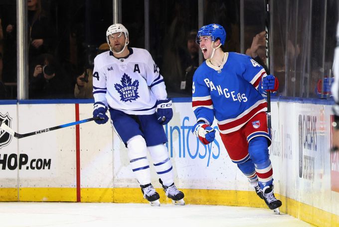 Chmelařův první gól v NHL: Nedokážu popsat své pocity. Chvála od spoluhráčů i trenéra Chmelařův první gól v NHL: Nedokážu popsat své pocity. Chvála od spoluhráčů i trenéra