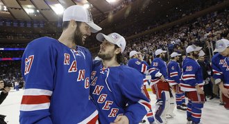 Zuccarello prolomil ledy. Jako první Nor hraje ve finále NHL!