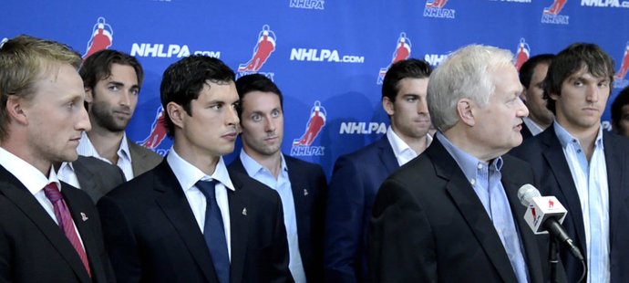 Hvězdy NHL se vyskládaly za vyjednavače Dona Fehra.