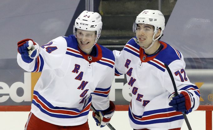 Chytil se zranil. Po srážce bude chybět Rangers čtyři až šest týdnů Chytil se zranil. Po srážce bude chybět Rangers čtyři až šest týdnů