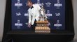 Finský brankář Pekka Rinne z Nashvillu získal poprvé v kariéře Vezina Trophy pro nejlepšího brankáře