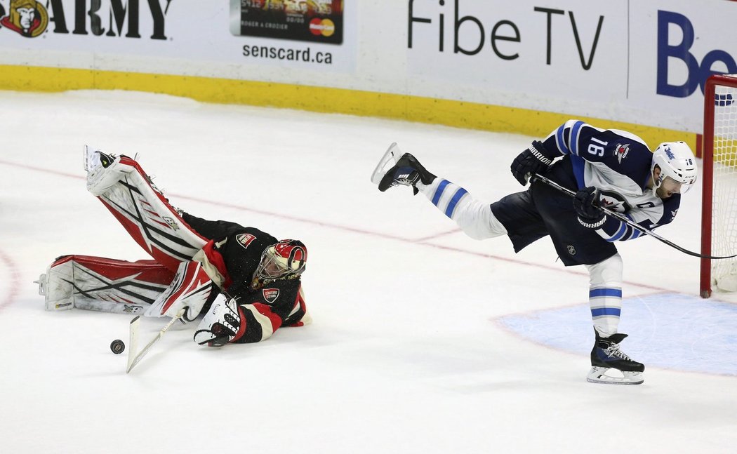 Craig Anderson vyzrál v nájezdech na Andrew Ladda.