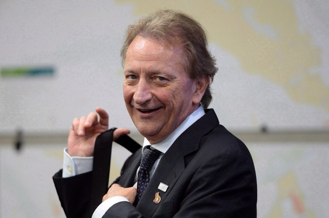 Kontroverzní majitel Ottawa Senators Eugene Melnyk