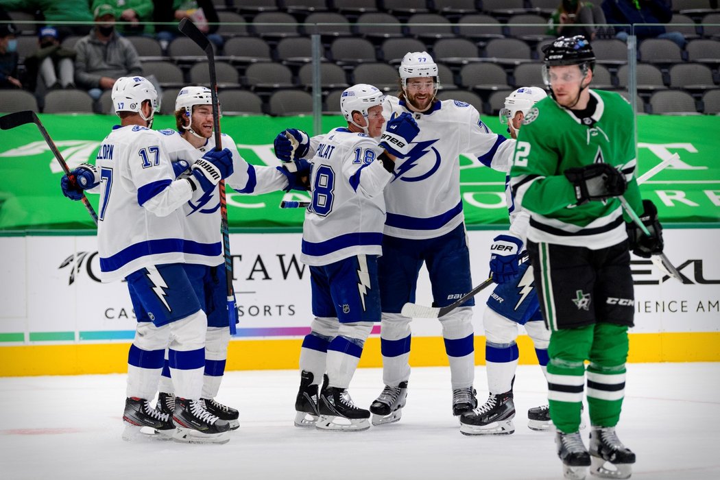 Ondřej Palát vstřelil v NHL vítězný gól Tampy Bay při výhře 2:0 v Dallasu.