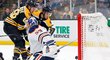 David Pastrňák se blýskl v NHL nádherným gólem, kterým pomohl Bostonu k výhře 4:1 nad Edmontonem.