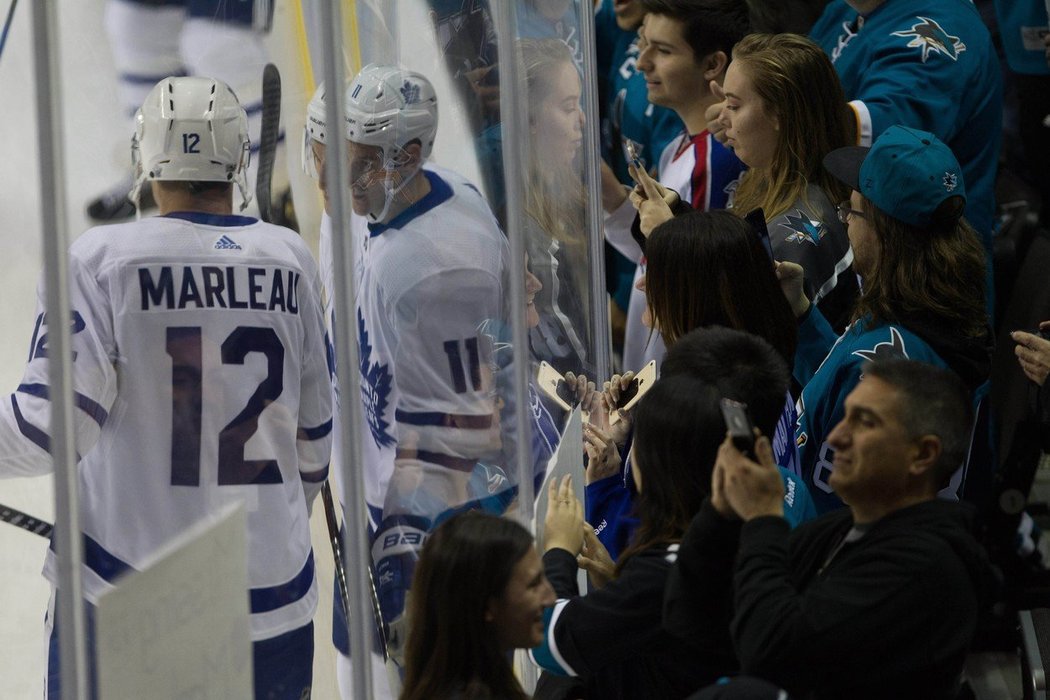 Patrick Marleau se vrátil do San Jose, ale poprvé jako soupeř