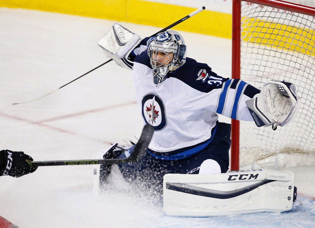 Dlouhé roky chytal Ondřej Pavelec za Winnipeg