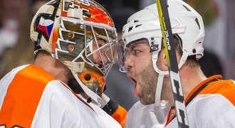 Gudas a Neuvirth zmrazili vítěze Stanley Cupu. Frolík slaví tři body