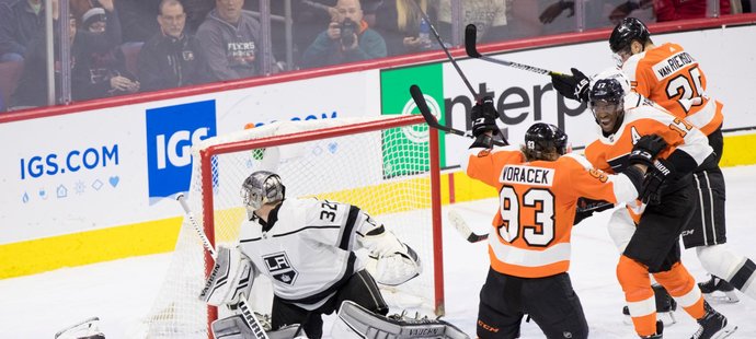 Pouhých 18 vteřin před koncem vyrovnal Jakub Voráček utkání proti Los Angeles, Flyers pak padli po nájezdech