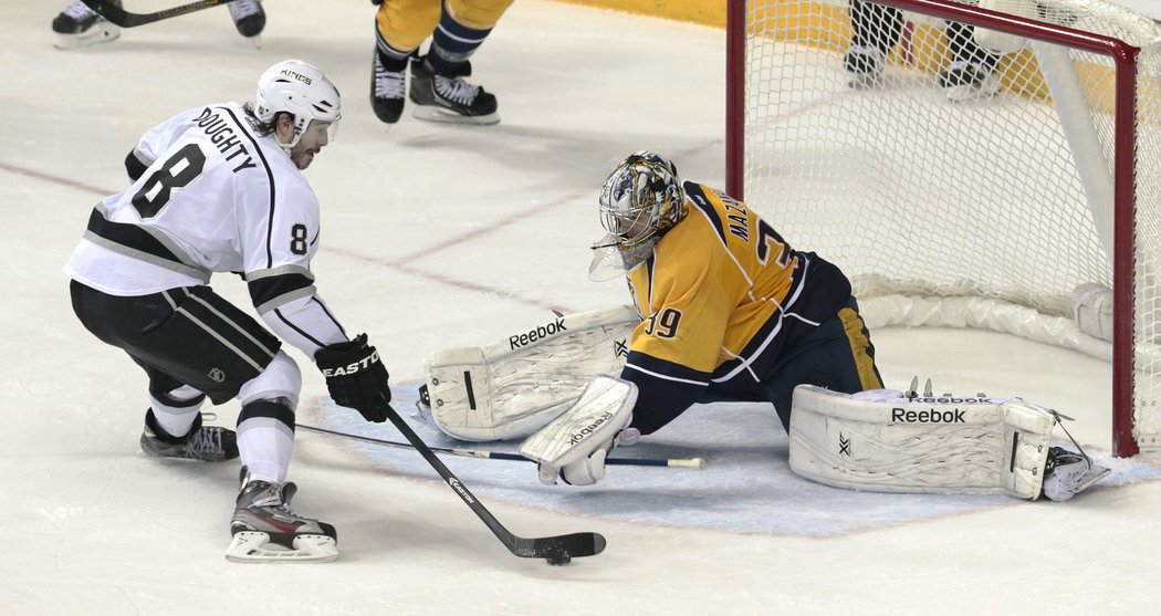 Marek Mazanec se po měsíci dočkal v NHL výhry, 26 zákroky pomohl zdolat Los Angeles