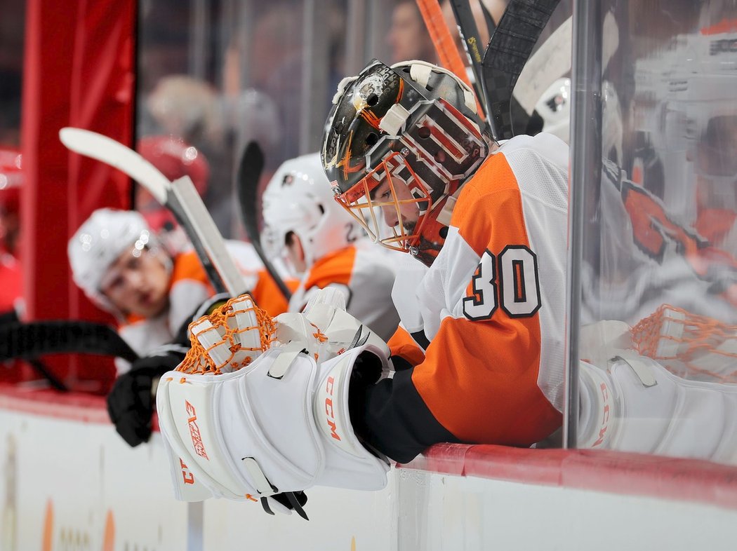 Michal Neuvirth hrál NHL naposledy za Philadelphii