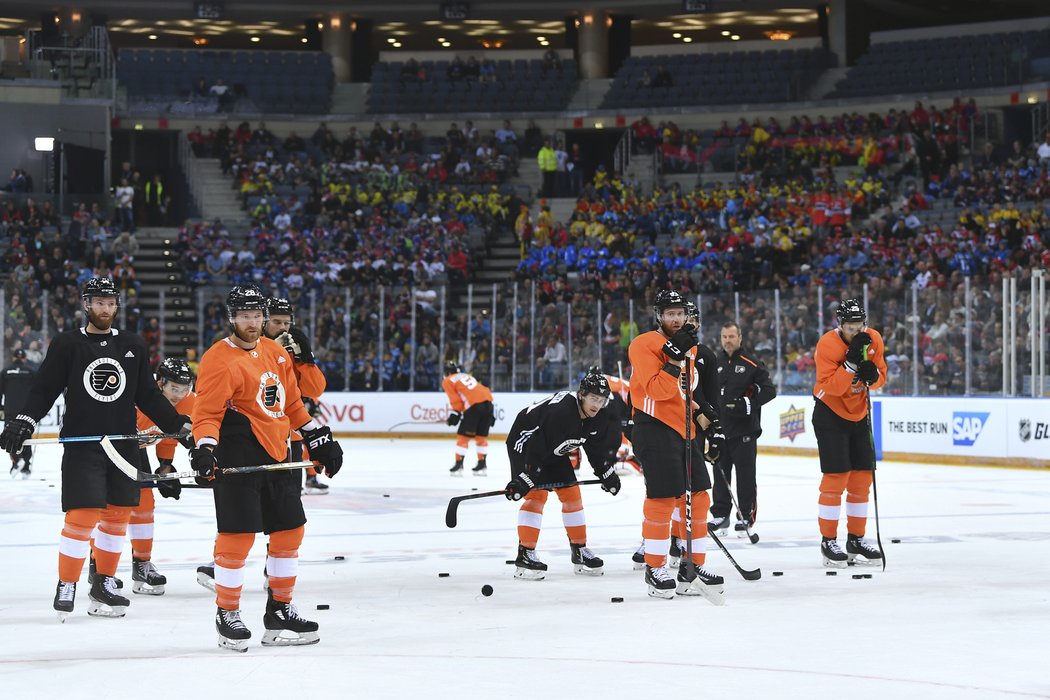 Otevřený trénink Philadelphie v O2 areně sledovalo několik tisícovek fanoušků.