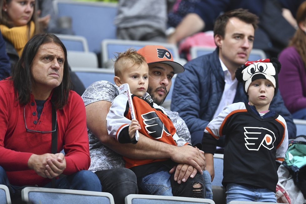 Otevřený trénink Philadelphie v O2 areně sledovalo několik tisícovek fanoušků.