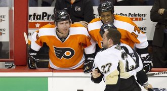 Adams a kouč Pittsburghu dostali tresty za rvačku ve Philadelphii