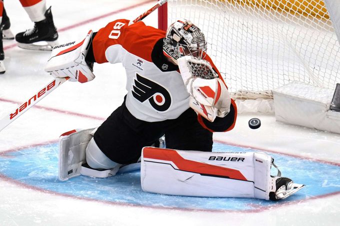 NHL ONLINE: Vladař s Flyers nevyužil mečbol, Vejmelka hraje proti Hertlovi NHL ONLINE: Vladař s Flyers nevyužil mečbol, Vejmelka hraje proti Hertlovi