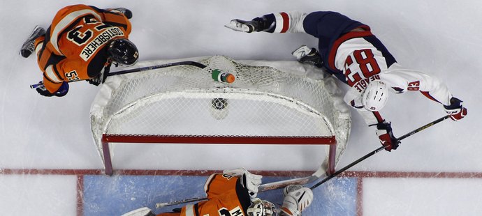 Brankář Steve Mason pomohl Flyers k triumfu 29 úspěšnými zákroky