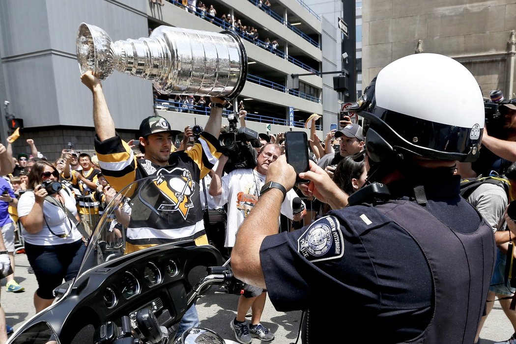 V Pittsburghu oslavili hokejisté zisk Stanley Cupu