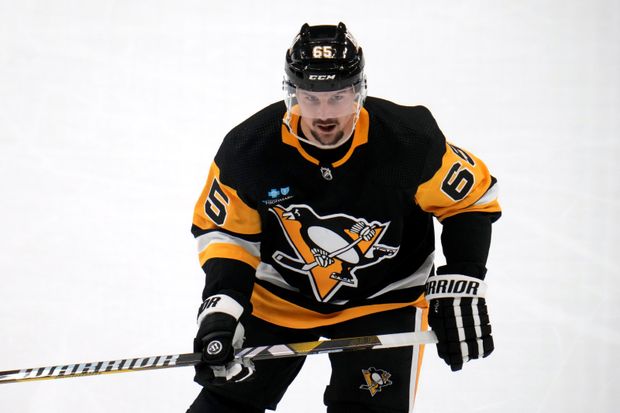 Jak zareaguje Erik Karlsson na přesun do Pittsburghu? Jak zareaguje Erik Karlsson na přesun do Pittsburghu?