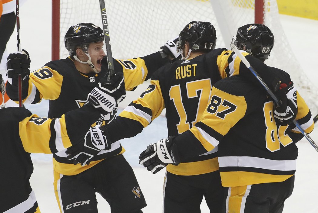 Hokejisté Pittsburghu porazili v úvodním duelu 1. kola play off NHL Philadelphii 7:0.