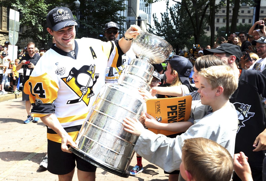 Chris Kunitz patří mezi nejlepší útočníky NHL, do ní se dostal přes NCAA